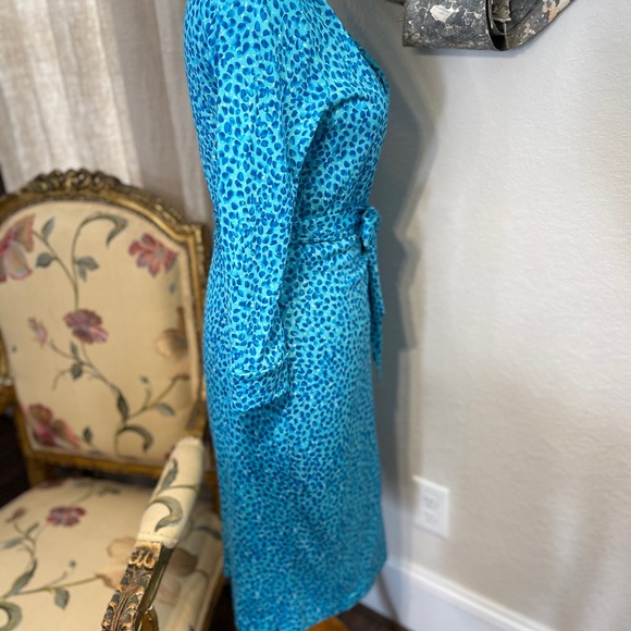 Diane von Furstenburg New Julian Two Petal Dreams Blue Color Wrap Dress size 0 - Picture 6 of 10